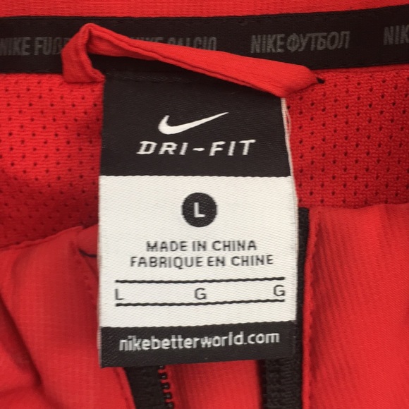 Nike Dry-Fit jacket - Picture 3 of 3